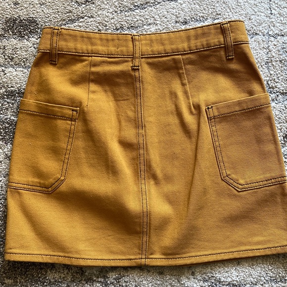 ❌SOLD❌Forever 21 mustard yellow mini skirt high rise - Picture 4 of 5